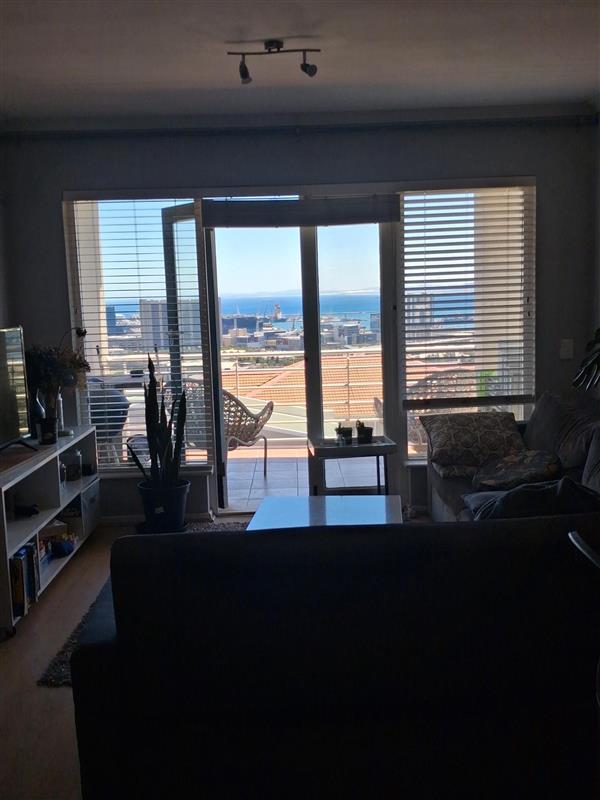 To Let 2 Bedroom Property for Rent in Vredehoek Western Cape